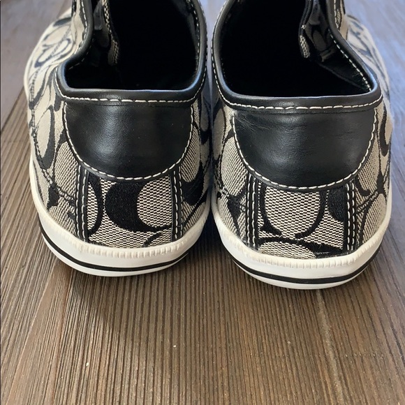COACH🖤Like New Sneakers - Picture 4 of 12